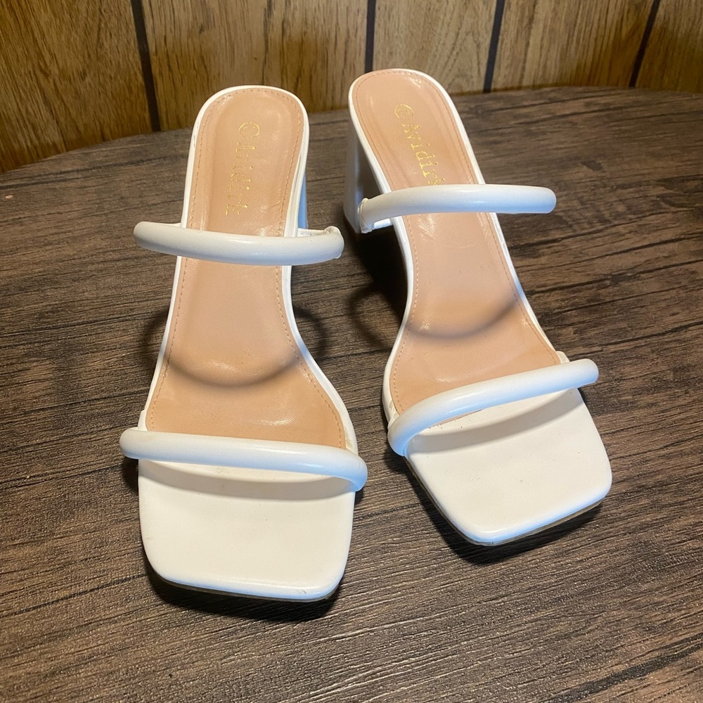 White Minimalist Kitten Heel Shoes